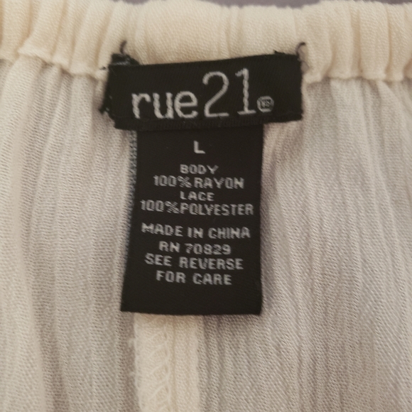Off white Rue 21 lace strap top size large - Picture 5 of 5